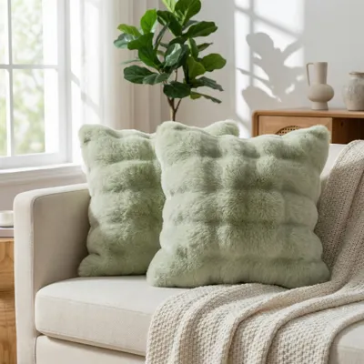 Produktbild von Set mit 2 dekorativen Kissenbezügen, superweicher Plüsch, kurze Wollkissenbezüge,  Sofakissen für Sofa, Wohnzimmer, Schlafzimmer, 50x50cm, grün