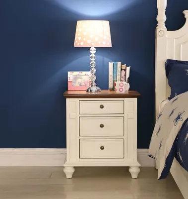 Produktbild von Schlafzimmer Klassische Nachttische aus echtem Holz Landhausmöbel Beistelltische