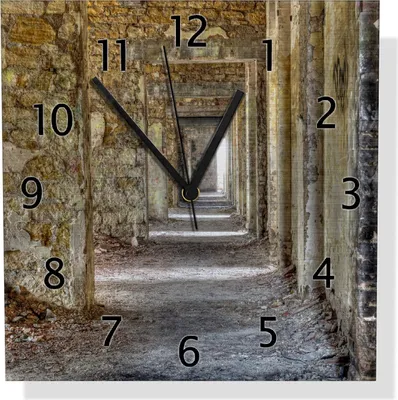 Produktbild von Wallario Design Wanduhr Weg durch eine verlassene Ruine aus Aluverbund, Größe 30 x 30 cm