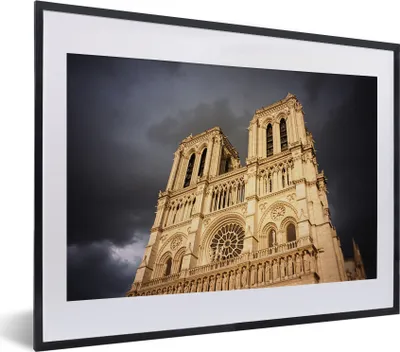 Produktbild von MuchoWow® MuchoWow® Gerahmtes Poster Dunkle Wolken über Notre Dame in Paris 40x30 cm - Poster mit zchwarzem Bilderrahmen - Bilderrahmen - Poster im Rahmen