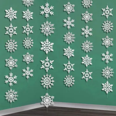Produktbild von Girlande Schneeflocken 6 x 2 Meter Weihnachtsdeko Schneehänger Winterdeko Weiß
