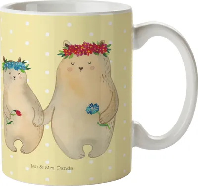 Produktbild von Mr. & Mrs. Panda Henkelbecher Bären mit Blumenkranz - Gelb Pastell - Geschenk, Mutter, Kindertasse, Haferl, Familie, Plastikbecher, Family, Kinder, Trinklernbecher, Mama