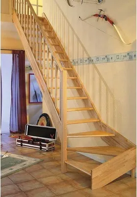 Produktbild von Pertura Wangentreppe Elenie Buche Leimholz Ohne Setzstufen Seitenwange buche 1/4-gewendelt unten links 83,5 cm 16 Stufen