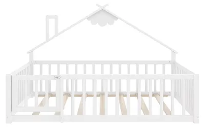 Obrázek produktu pro Dětská postel – postel s roštem u podlahy, design s domkem – bočnice s bezpečnostními zábranami a zámkem – borovicové dřevo – rozměry 140 x 190 cm – bílá barva