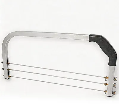 Produktbild von Verstellbarer Tortenschneider aus Edelstahl, Kuchensäge, 3 Drähte, Kuchenschneider zum Teilen in Schichten, für Kuchen bis 50 cm, wiederverwendbar