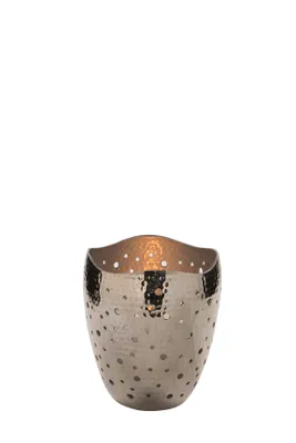 Produktbild von Fink ELIAS, Windlicht, Aluminium, vernickelt, gehämmert, silberfarben, H. 15 cm, D. 13 cm Höhe: 15.00 cm Durchmesser: 13.00 cm 147013