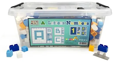 Produktbild von Little Architect Buchstaben und Zahlen Bausteine – 630 Teile (17 Vorlagenkarten, Kunststoff, 1-4 cm Elemente) – Lernspielzeug ab 5 Jahren, CE & EN-71