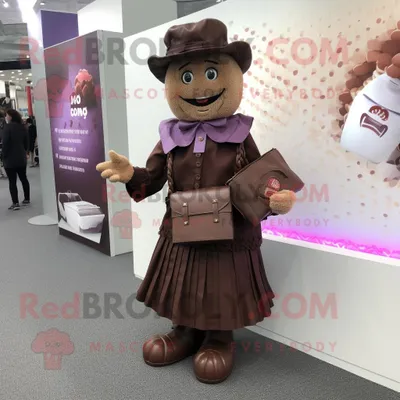 Productafbeelding van Chocolates mascotte REDBROKOLY kostuum karakter gekleed met een plooirok en koerierstassen