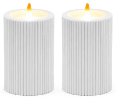 Produktbild von com-four® 2x LED Kerzen mit Timer - flammenlose Stumpenkerzen 10,5 cm