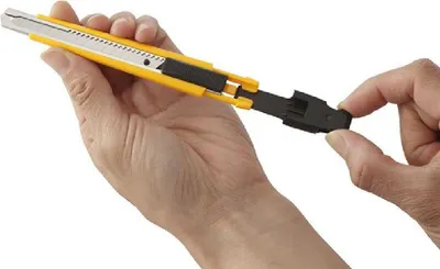 Image de Coupeur Olfa A-1 9mm Précision Et Polyvalence De Coupe - Olfa