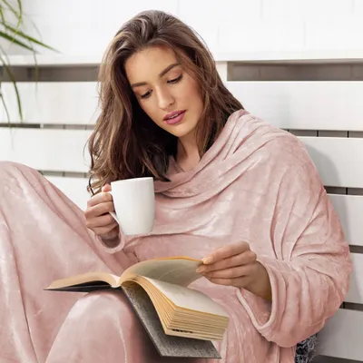 Zdjęcie produktu dla Koc Bluza Oversize Ciepła Gruba Kocobluza Z Kapturem Różowa Bingie