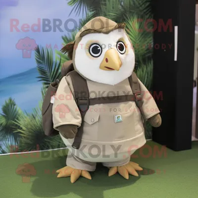 Produktbild von Tan-Pinguin REDBROKOLY Maskottchen kostüm gekleidet mit Minirock und Rucksäcken