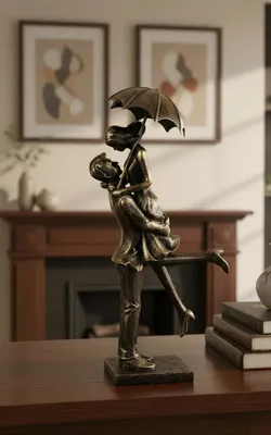 Produktbild von Liebesmoment Skulptur Paar mit Regenschirm Polyresin Gold Schwarz