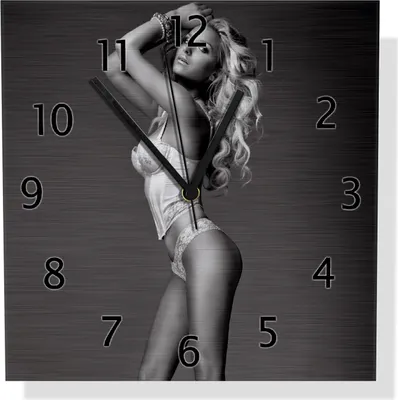 Produktbild von Wallario Design Wanduhr Sexy Beine - Blondine mit langen Beinen in Unterwäsche aus Aluverbund, Größe 30 x 30 cm