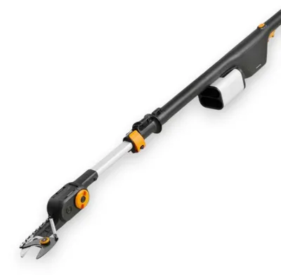 Obrázek produktu pro Teleskopické nůžky na prořezávání na 12V akumulátor s výsuvnou rukojetí 140 cm a neulpívajícími čepelemi z oceli Fiskars 1082299
