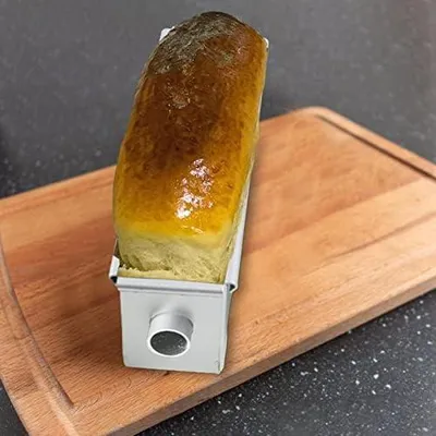 Immagine prodotto di Stampo per pane realizzato in lega di alluminio resistente al calore e con rivestimento antiaderente