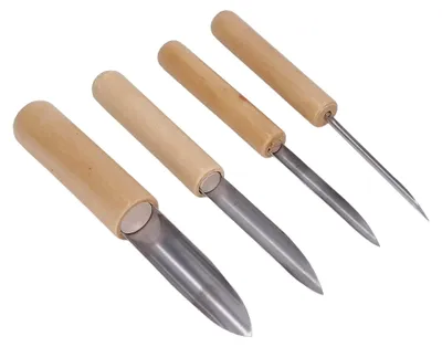Produktbild von 4-teiliges Lochschneider-Set aus Edelstahl mit Holzgriff für Töpfer- und Bastelarbeiten