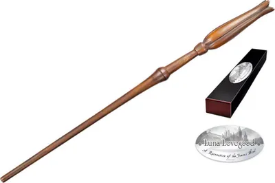 Productafbeelding van Harry Potter: Luna Lovegood Toverstok Replica (34cm) - Character Edition