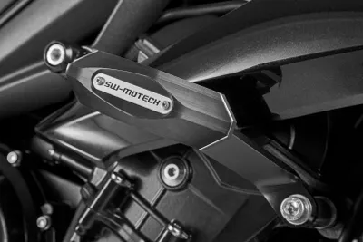 Produktbild von SW-Motech Sturzpad-Kit - Schwarz. Triumph Street Triple (12-) / Rx (15-).