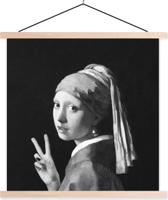 Produktbild von MuchoWow® Textilposter Das Mädchen mit dem Perlenohrring - Johannes Vermeer - Schwarz und weiß 40x40 cm mit holzfarbenen Rahmen - Posterleiste