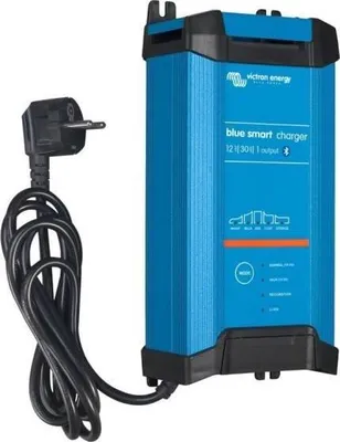 Zdjęcie produktu dla Ładowarka Akumulatora VICTRON Blue Smart IP22, 12V, 30A, 1 Wyjście, Inteligentne Ładowanie