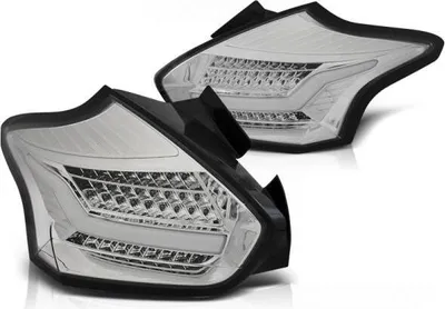 Image de Barre lumineuse à LED avec feux arrière, compatible avec la Ford Focus MK3 (année de fabrication 2015-2018), clignotants chromés au design dynamique