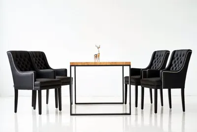 Image de Table de salle à manger + 4 chaises Chesterfield Ensemble de chaises rembourrées en bois