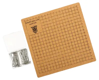 Produktbild von Makramee-Bastelbrett aus Kork und Edelstahl für DIY-Knüpfprojekte und Schmuckherstellung
