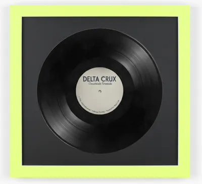 Image de K-Möbel Set de 2 cadres pour disques vinyles Vert 40x40cm avec passe-partout noir -  Germany - Cadres en bois véritable pour le vinyle