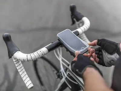 Zdjęcie produktu dla Wodoodporne etui ochronne QUAD LOCK Poncho - iPhone 11