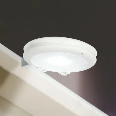 Image de Luminaire solaire pour gouttière – 3 LED blanc froid – Montage mural, sur clôture et gouttière – Allumage/extinction automatique – Résistant aux intempéries – Sans fil – Blanc – 11 x 2,6 cm [11444]