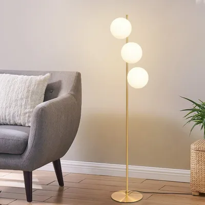 Image de ZMH Lampadaire or 3 flammes Moderne Lampe sur pied E27 Vintage Lampe sur pied avec abat-jour en verre blanc Interrupteur à pied Métal pour salon chambre bureau