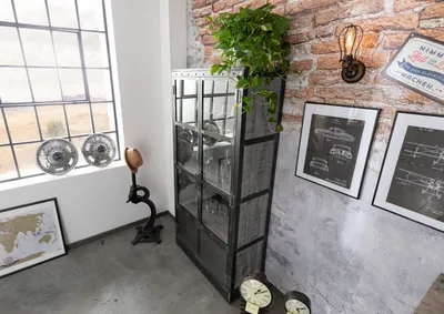 Produktbild von MASSIVMOEBEL24 Vitrine Mango 92x40x185 grau lackiert HEAVY INDUSTRY #143