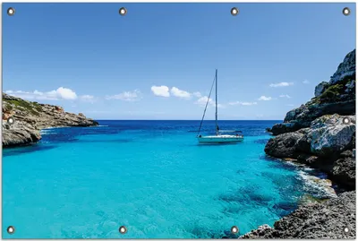 Produktbild von Wallario Outdoor-Poster für Garten oder Balkon, Motiv Segelboot in der Bucht, in ca. 80 x 120 cm