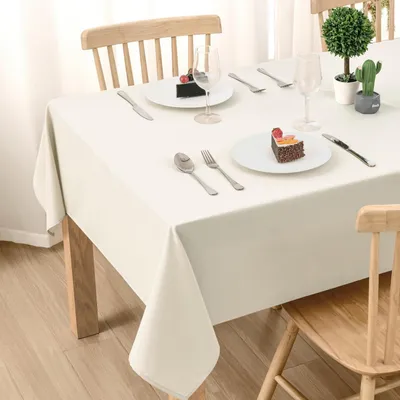 Produktbild von Tischdecke Outdoor Wetterfest 135x180cm Champagner Polyester Fleckschutz Rechteckig