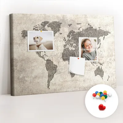 Immagine prodotto di Lavagna in sughero con puntine - Pannello con puntine per foto e appunti - 60x40 cm - Puntine colorate, 100 pezzi - Giornale con mappa del mondo