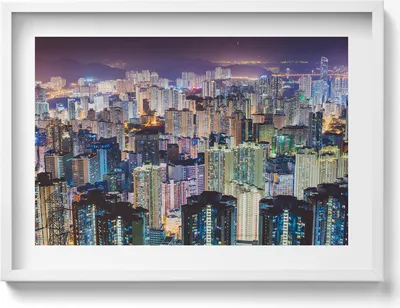 Produktbild von Beleuchtete Stadt bei Nacht– Wandbild mit Rahmen – Gerahmtes Bild  – Wanddekoration – 70x50 cm –  Weiß Rahmen