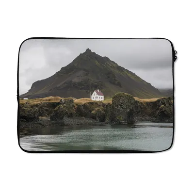 Produktbild von MuchoWow® Laptop Hülle 13 Zoll Arnarstapi in Island Laptoptasche - Laptophülle - Sleeve - Rundumschutz