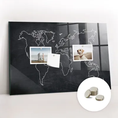 Immagine prodotto di Lavagna magnetica da parete, con superficie in vetro e bordo curvo. Include 5 magneti. Dimensioni: 60x40 cm. Contorno a forma di mappa del mondo