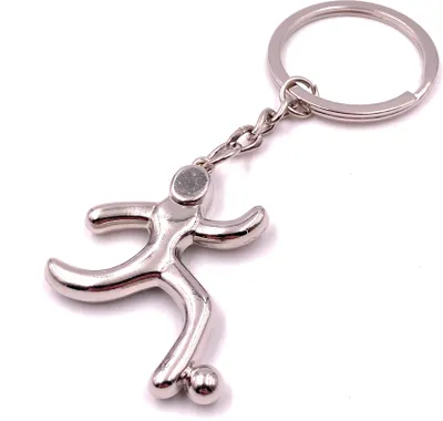 Produktbild von Onwomania Schlüsselanhänger Fußballspieler Ball Spieler Fußball Silber Anhänger Keychain