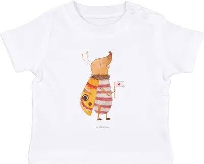 Produktbild von Mr. & Mrs. Panda  T-Shirt Nachtfalter Fähnchen 0. - 6. Monat - Weiß - Geschenk, Lustige Sprüche, Käfer, Baby Shirt, Küche Deko, Babyshirt, Öko, Spruch Lustig, Süß