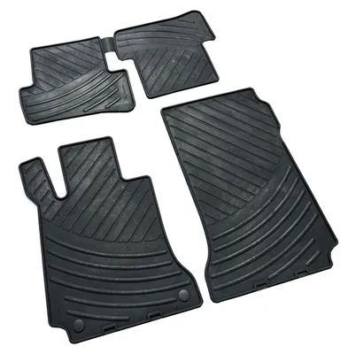 Image de Tapis de sol en caoutchouc pour Mercedes-Benz Classe C (W204, S204), berline ou break, de couleur noire