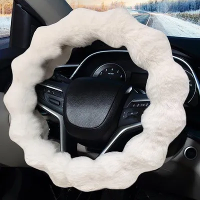 Immagine prodotto di Copri volante universale da 38 cm per tutte le auto - Morbido panno in peluche bianco e lilla per gli interni dell'auto, accessorio invernale