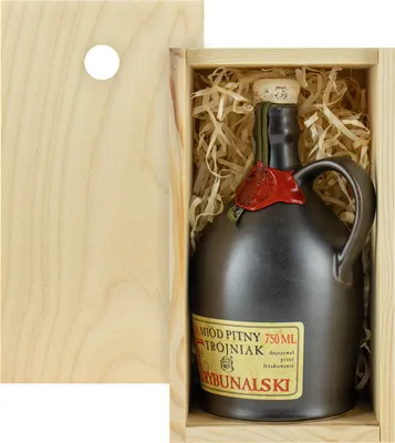 Produktbild von Trybunalski Met Trójniak-Drittel (Keramik) Geschenkset in einer leichten Holzbox | 750ml | 13% Alkohol Metwein | Polnische Produktion