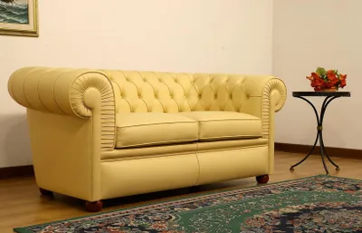 Produktbild von Design Chesterfield Sofa 2-Sitzer Gelb Couch Polster Leder Sofas Wohnzimmer Neu