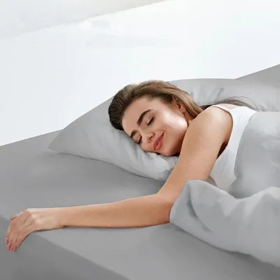 Productafbeelding van Unyqoos® Ademend spreihoes van zachte polyester microvezel – 160 x 200 cm, extra diep 30 cm, elastische band rondom voor matras en topper