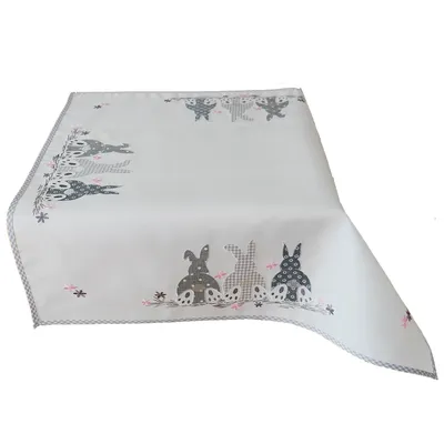 Produktbild von Tischwäsche mit Stickerei Drei Osterhasen 85 x 85 cm