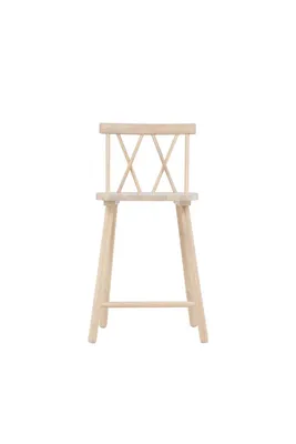 Immagine prodotto di Sgabello da bar Mollöström in legno sbiancato.