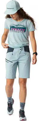 Productafbeelding van DYNAFIT Transalper Trucker Cap, model 72065, in hemelsblauw