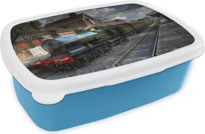 Produktbild von KitchenYeah® Lunchbox Brotzeit Brotdose 17x11 cm Eine Dampflokomotive in einem malerischen Dorf Kinder Brotzeitdose - Lunch - Kunststoff  - Brotbüchse - Sandwichbox - Lunchbox für Kinder